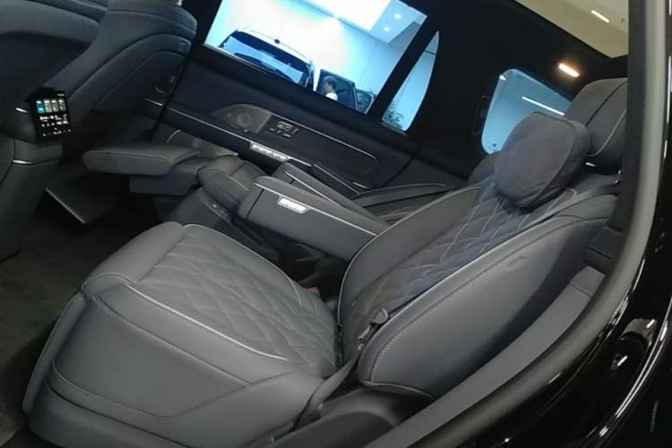 Used Nio ES8 2026 Model 6-seat Executive Signature Edition Left Rear Seat
