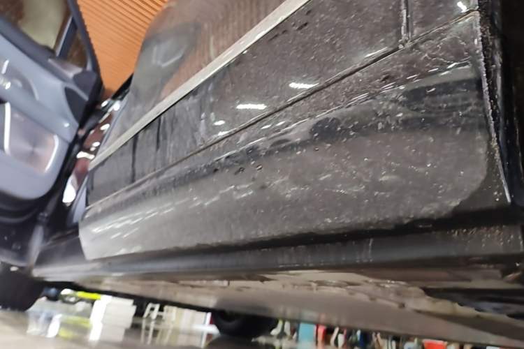 Used Nio ES8 2026 Model 6-seat Executive Luxury Edition Left Side Sill