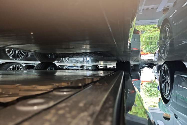Used Nio ES8 2026 Model 6-seat Executive Signature Edition Left Side Sill