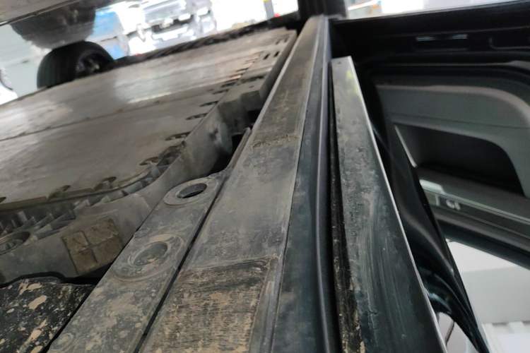 Used Nio ES8 2026 Model 6-seat Executive Signature Edition Left Side Sill