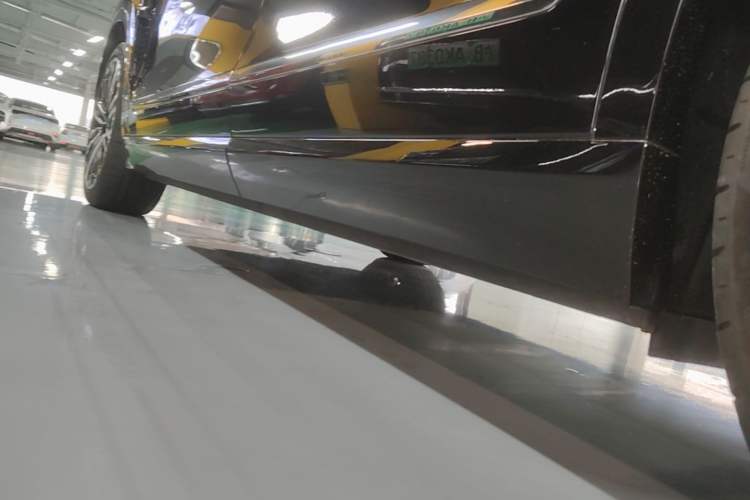 Used Nio ES8 2026 Model 6-seat Executive Signature Edition Left Side Sill