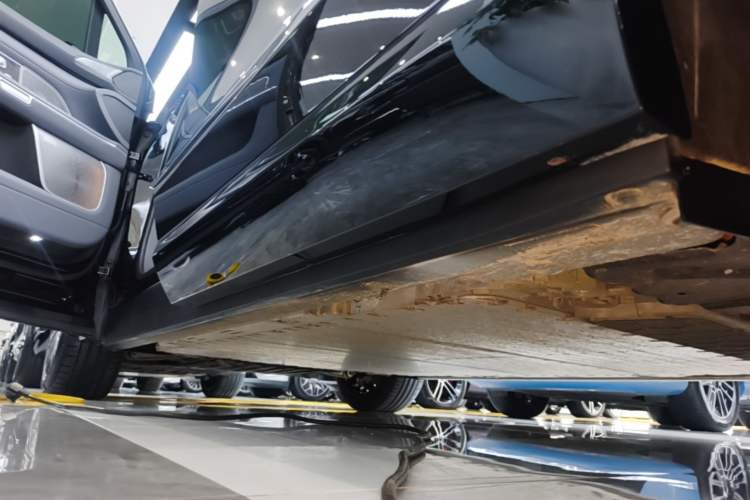 Used Nio ES8 2026 Model 6-seat Executive Luxury Edition Left Side Sill