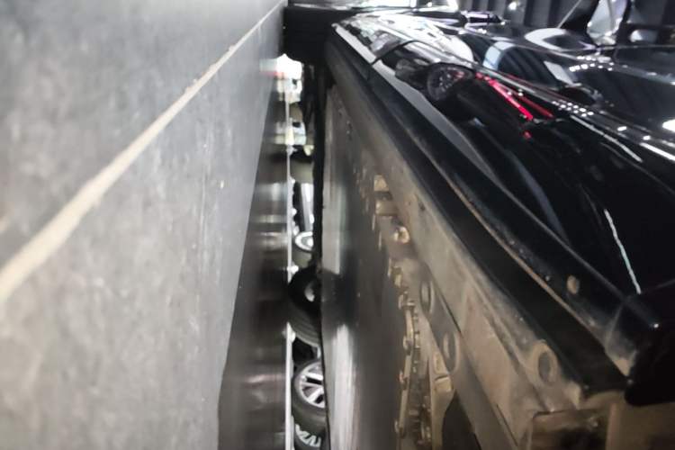 Used Nio ES8 2026 Model 6-seat Executive Luxury Edition Left Side Sill