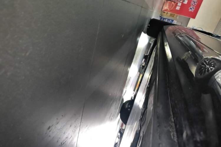 Used Nio ES8 2026 Model 6-seat Executive Signature Edition Left Side Sill