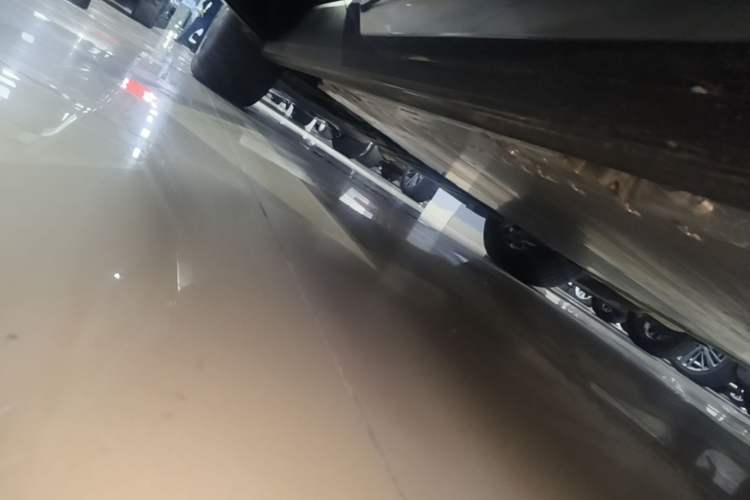 Used Nio ES8 2026 Model 6-seat Executive Luxury Edition Left Side Sill