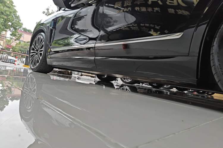 Used Nio ES8 2026 Model 6-seat Executive Signature Edition Left Side Sill