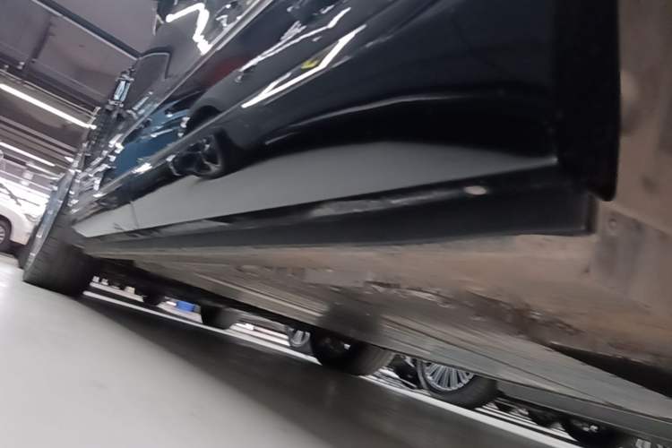 Used Nio ES8 2026 Model 6-seat Executive Signature Edition Left Side Sill
