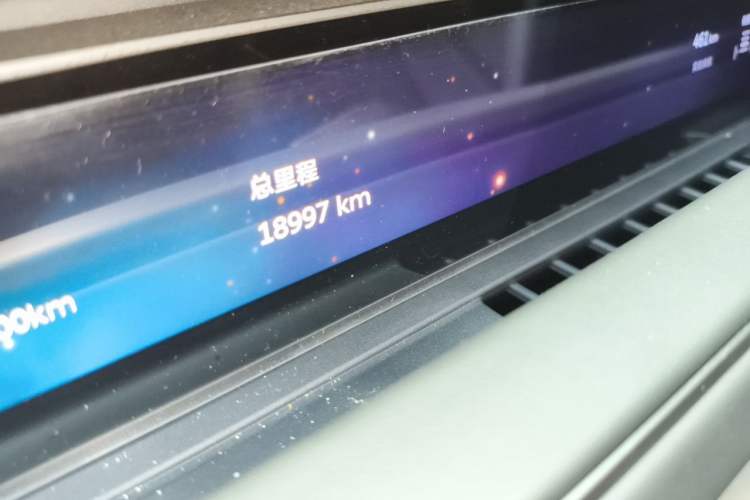 Used Nio ES8 2026 Model 6-seat Executive Luxury Edition Odometer Close Up