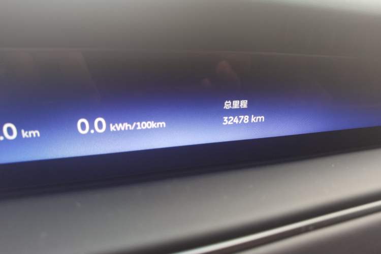 Used Nio ES8 2026 Model 6-seat Executive Luxury Edition Odometer Close Up