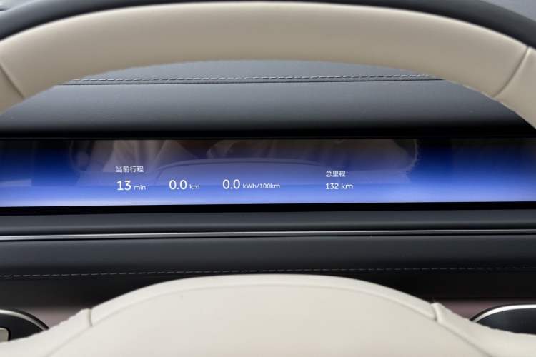 Used Nio ES8 2026 Model 6-seat Executive Luxury Edition Odometer Close Up