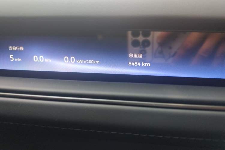 Used Nio ES8 2026 Model 6-seat Executive Signature Edition Odometer Close Up