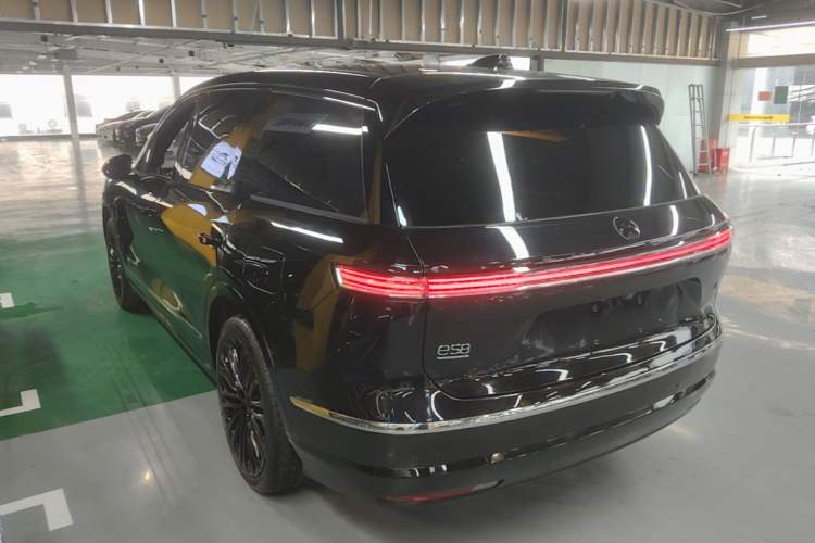 Used Nio ES8 2026 Model 6-seat Executive Signature Edition Rear Left 45 Deg