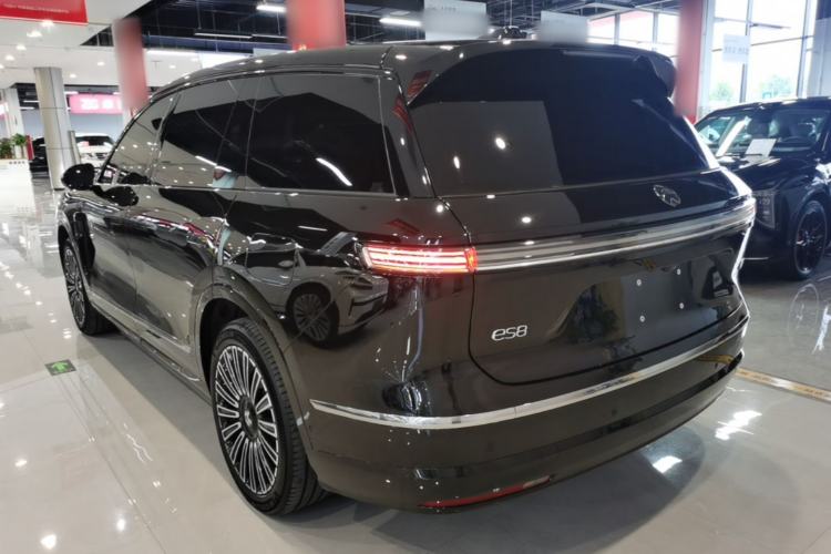 Used Nio ES8 2026 Model 6-seat Executive Luxury Edition Rear Left 45 Deg