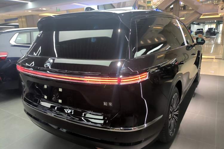 Used Nio ES8 2026 Model 6-seat Executive Luxury Edition Rear Right 45 Deg