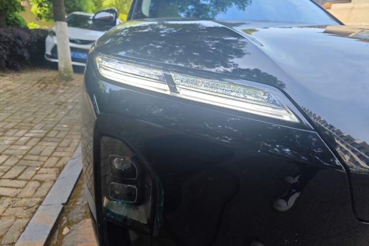 Used Nio ES8 2026 Model 6-seat Executive Signature Edition Right Front Headlight