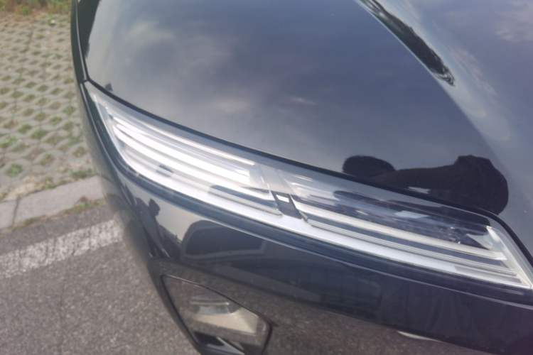 Used Nio ES8 2026 Model 6-seat Executive Luxury Edition Right Front Headlight