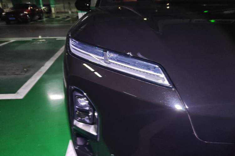 Used Nio ES8 2026 Model 6-seat Executive Signature Edition Right Front Headlight
