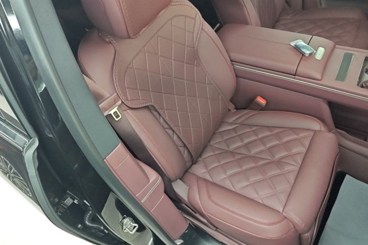 Used Nio ES8 2026 Model 6-seat Executive Signature Edition Right Front Seat