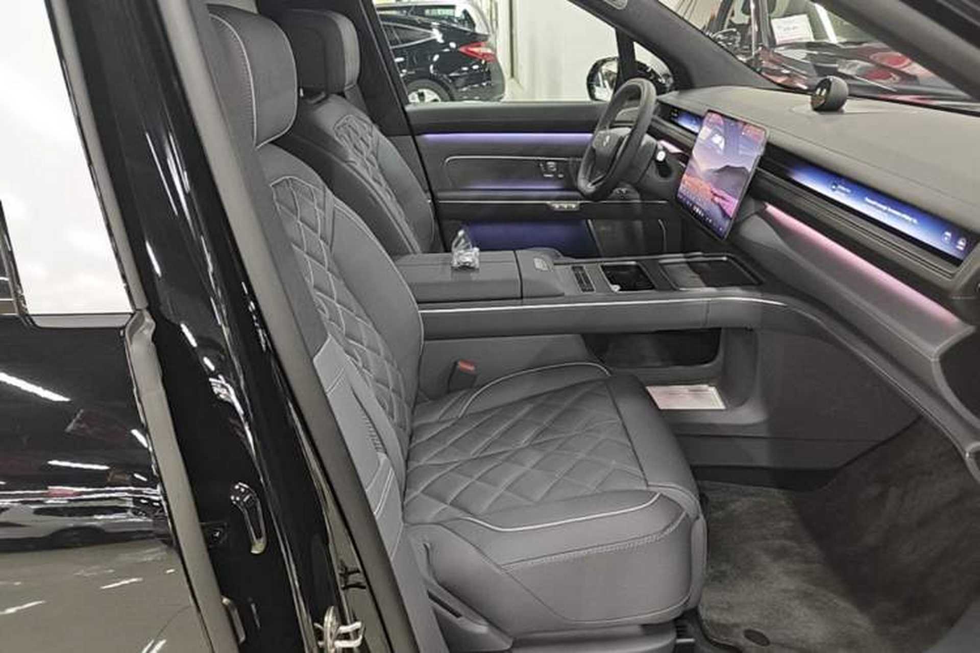 Used Nio ES8 2026 Model 6-seat Executive Signature Edition Right Front Seat