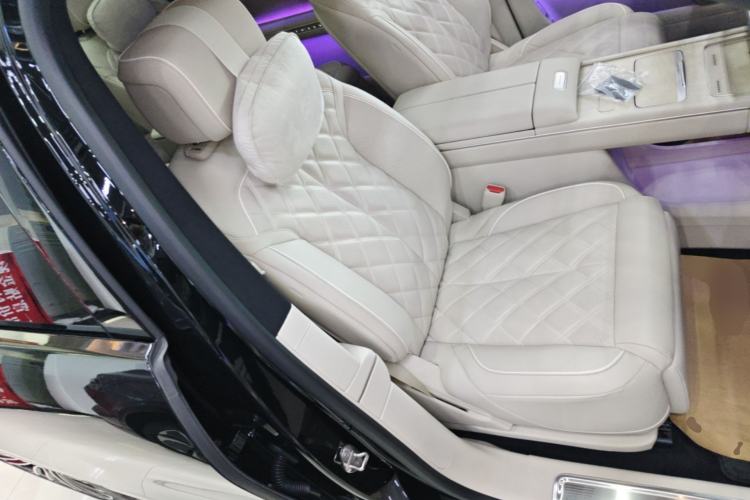 Used Nio ES8 2026 Model 6-seat Executive Signature Edition Right Front Seat