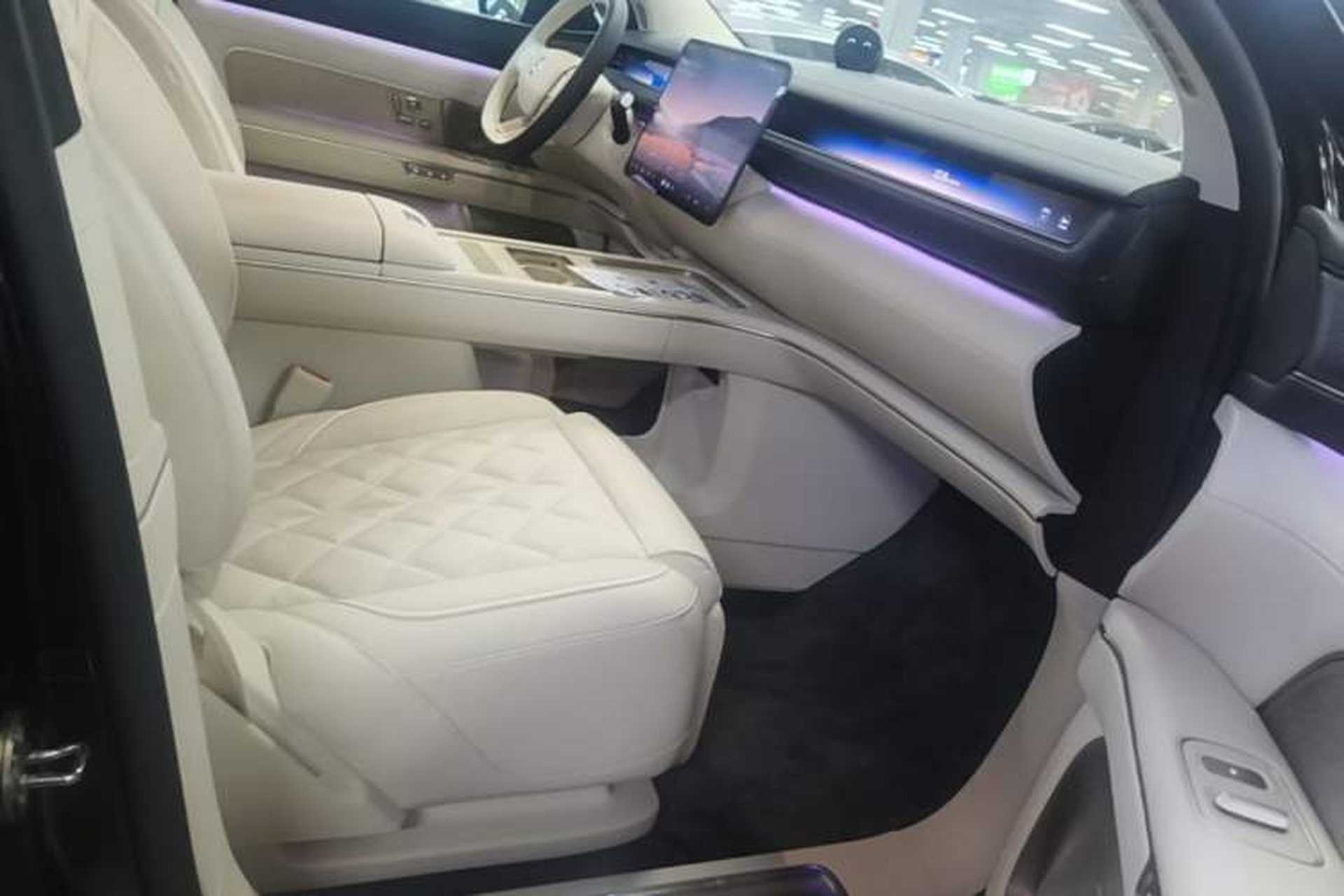 Used Nio ES8 2026 Model 6-seat Executive Luxury Edition Right Front Seat