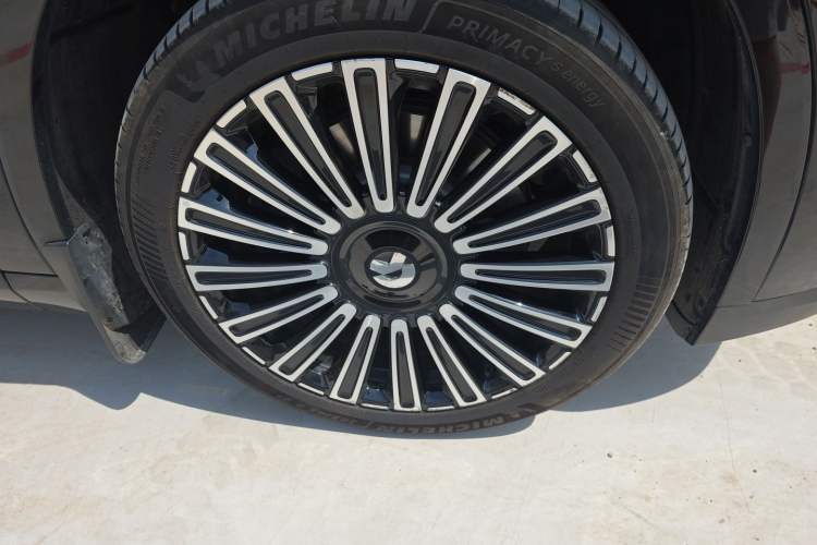 Used Nio ES8 2026 Model 6-seat Executive Luxury Edition Right Front Wheel Hub