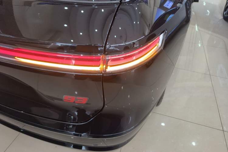 Used Nio ES8 2026 Model 6-seat Executive Luxury Edition Right Rear Taillight