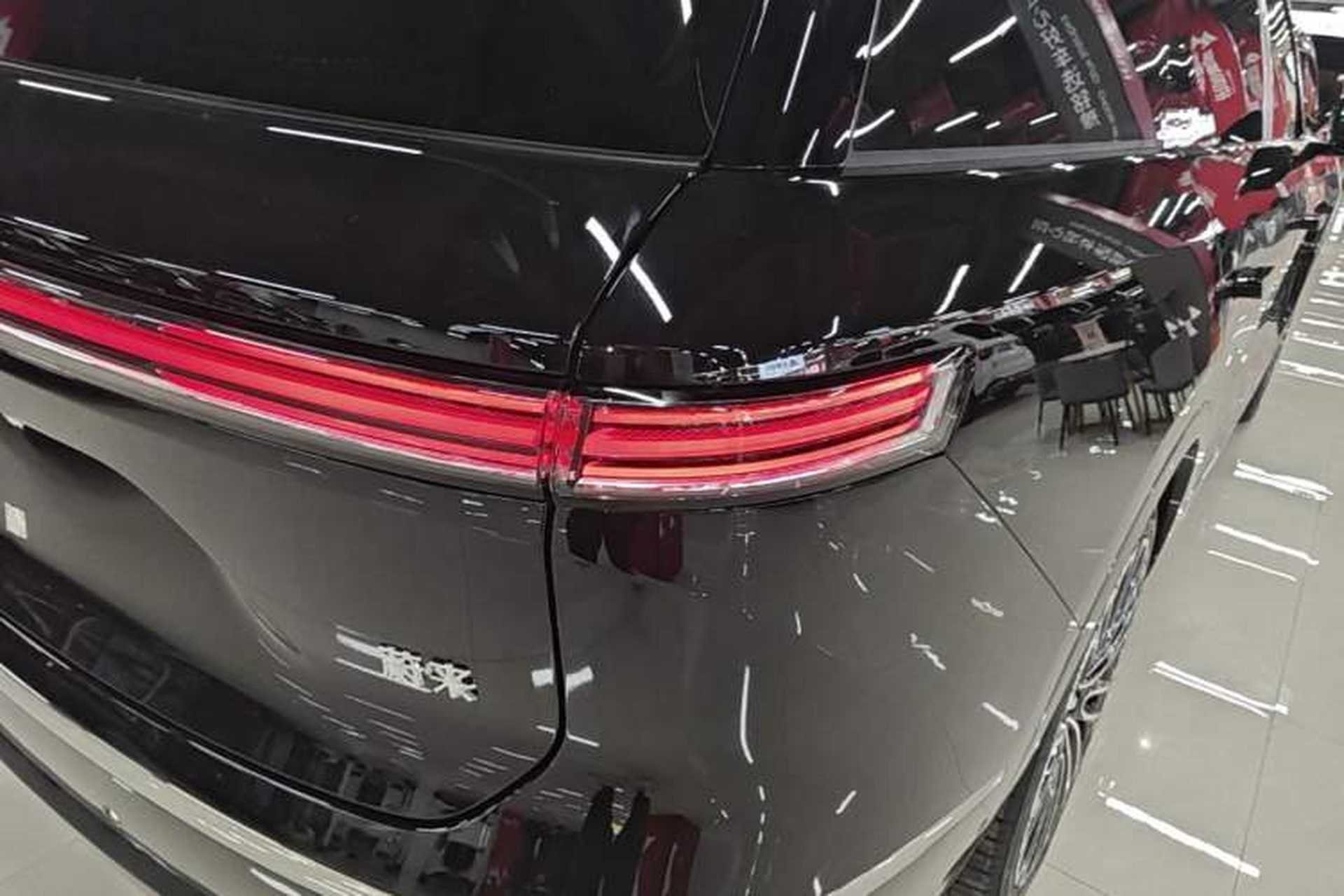 Used Nio ES8 2026 Model 6-seat Executive Signature Edition Right Rear Taillight
