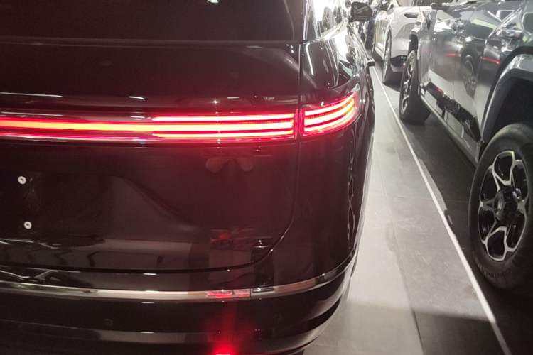 Used Nio ES8 2026 Model 7-seat Executive Luxury Edition Right Rear Taillight