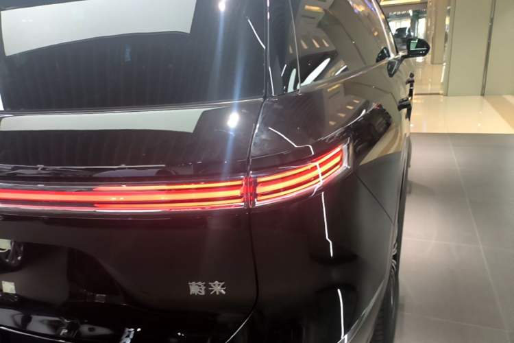 Used Nio ES8 2026 Model 6-seat Executive Luxury Edition Right Rear Taillight