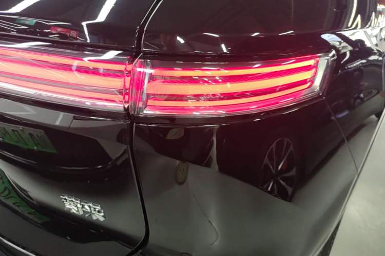 Used Nio ES8 2026 Model 6-seat Executive Signature Edition Right Rear Taillight