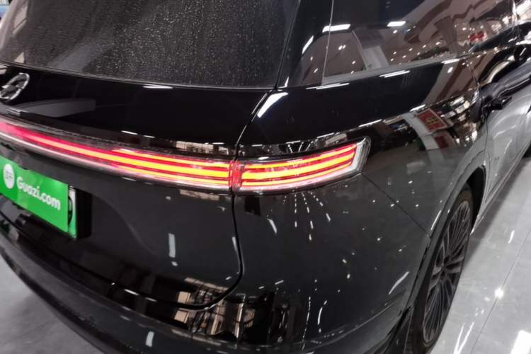 Used Nio ES8 2026 Model 6-seat Executive Signature Edition Right Rear Taillight