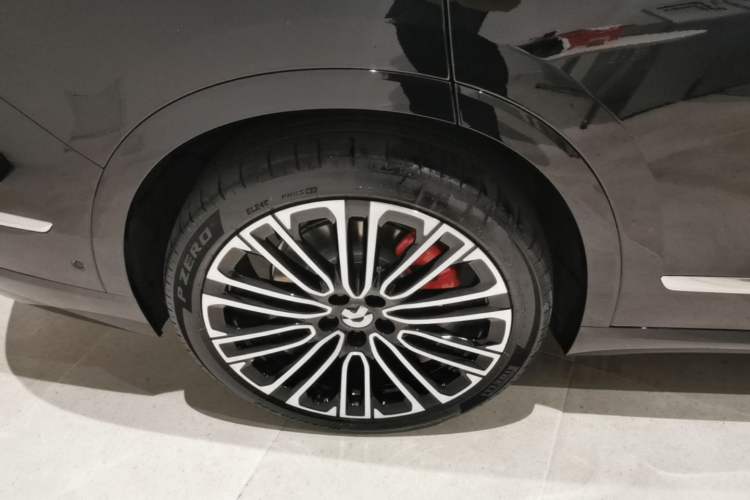 Used Nio ES8 2026 Model 6-seat Executive Signature Edition Right Rear Wheel Hub