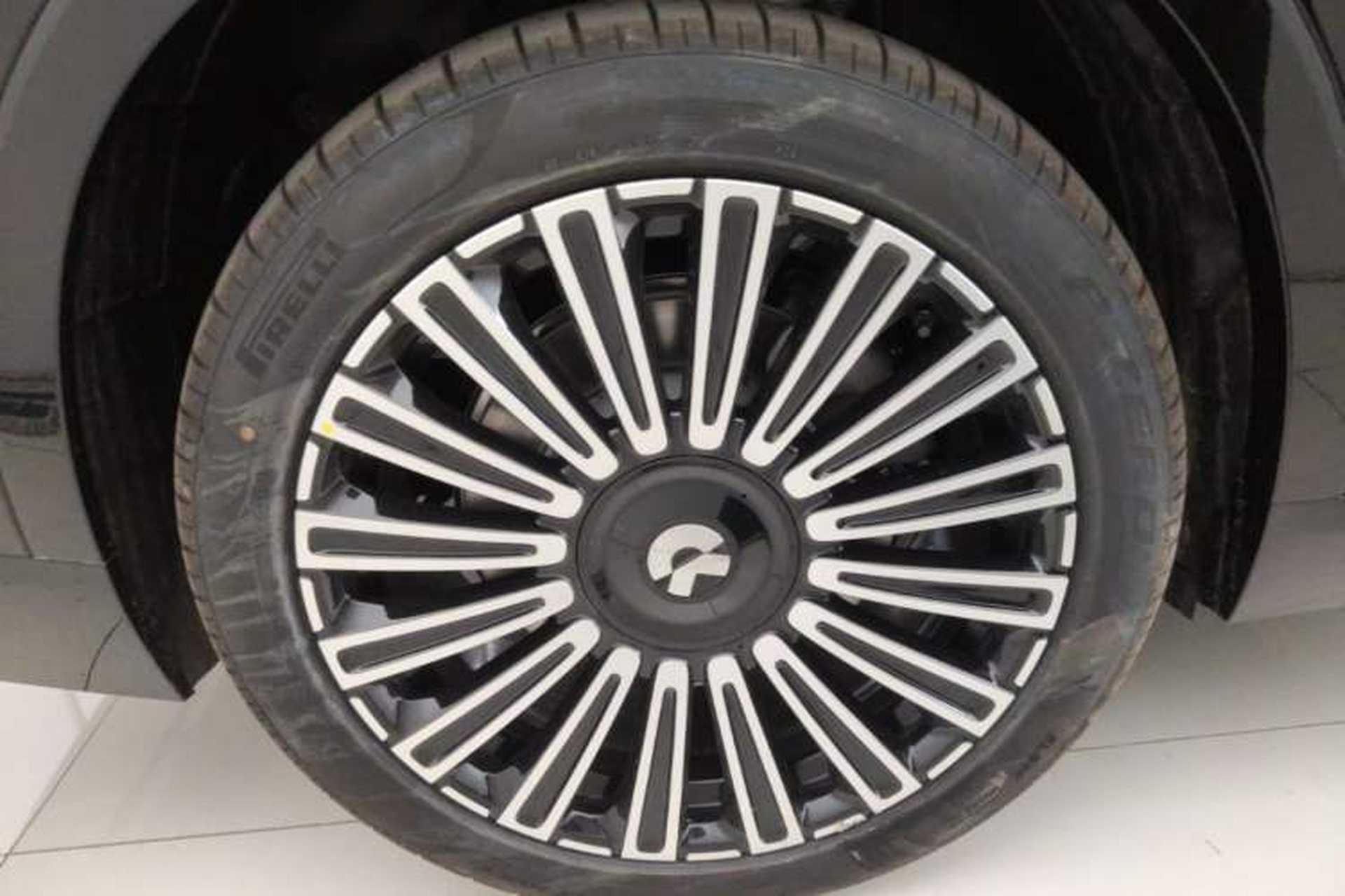 Used Nio ES8 2026 Model 6-seat Executive Luxury Edition Right Rear Wheel Hub