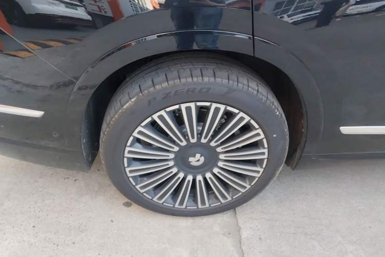 Used Nio ES8 2026 Model 6-seat Executive Luxury Edition Right Rear Wheel Hub