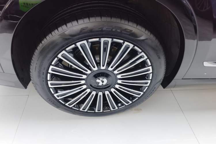 Used Nio ES8 2026 Model 6-seat Executive Luxury Edition Right Rear Wheel Hub