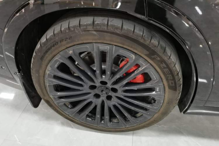 Used Nio ES8 2026 Model 6-seat Executive Signature Edition Right Rear Wheel Hub