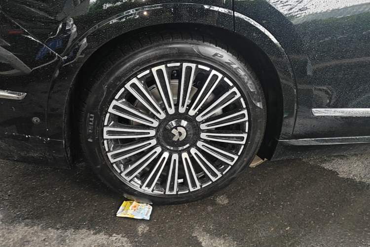 Used Nio ES8 2026 Model 6-seat Executive Luxury Edition Right Rear Wheel Hub