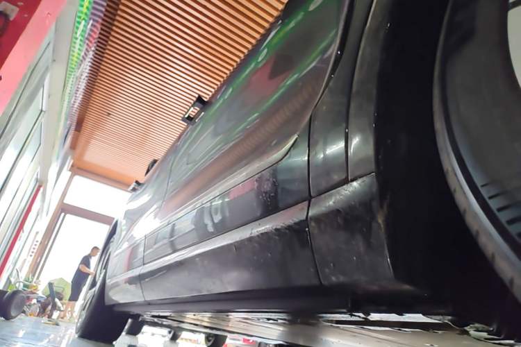 Used Nio ES8 2026 Model 6-seat Executive Luxury Edition Right Side Sill