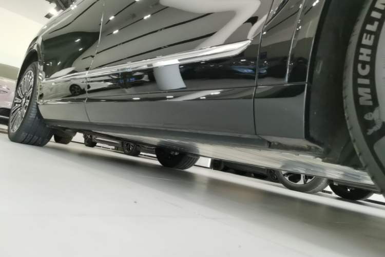 Used Nio ES8 2026 Model 6-seat Executive Luxury Edition Right Side Sill