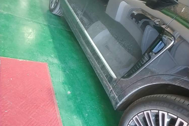 Used Nio ES8 2026 Model 6-seat Executive Luxury Edition Right Side Sill