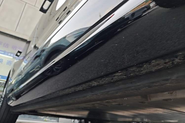 Used Nio ES8 2026 Model 7-seat Executive Luxury Edition Right Side Sill