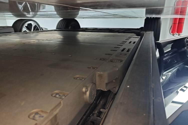 Used Nio ES8 2026 Model 6-seat Executive Luxury Edition Right Side Sill