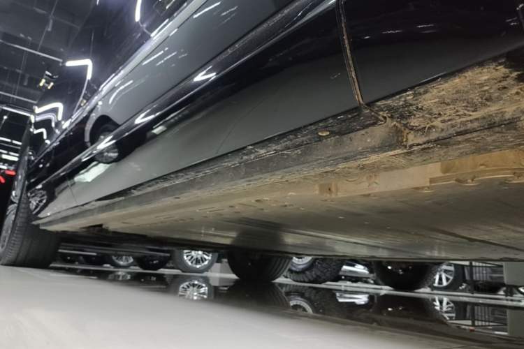 Used Nio ES8 2026 Model 6-seat Executive Luxury Edition Right Side Sill