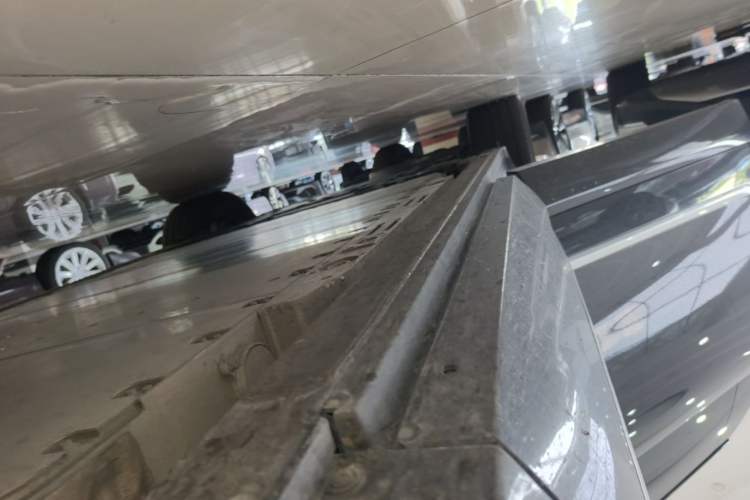 Used Nio ES8 2026 Model 7-seat Executive Luxury Edition Right Side Sill