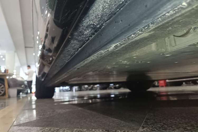 Used Nio ES8 2026 Model 7-seat Executive Luxury Edition Right Side Sill