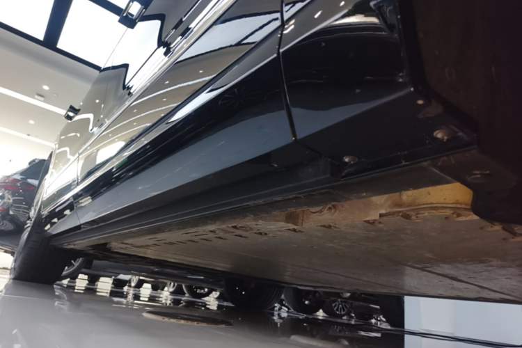 Used Nio ES8 2026 Model 6-seat Executive Luxury Edition Right Side Sill