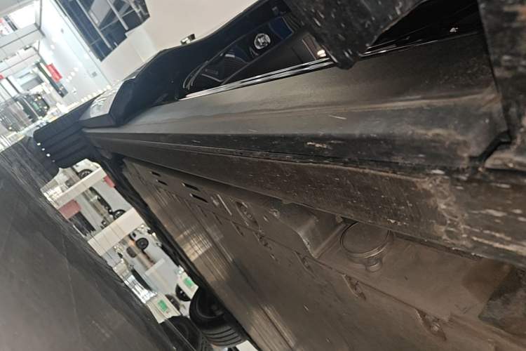 Used Nio ES8 2026 Model 6-seat Executive Luxury Edition Right Side Sill