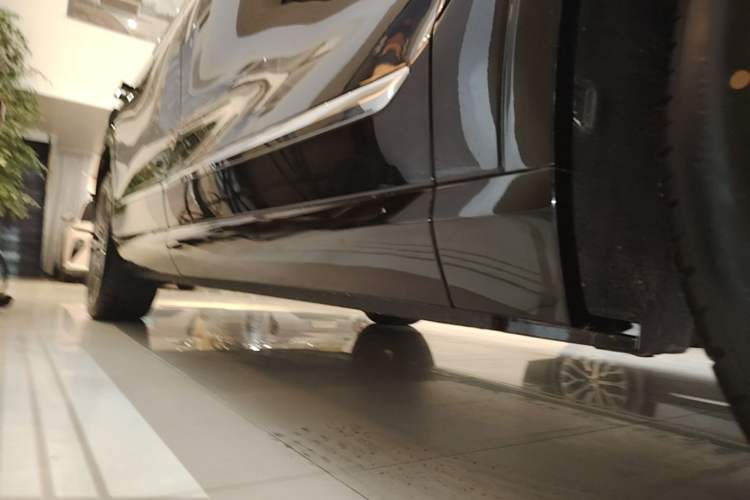 Used Nio ES8 2026 Model 6-seat Executive Luxury Edition Right Side Sill