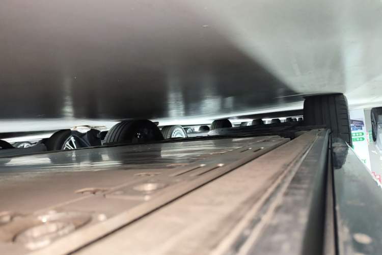 Used Nio ES8 2026 Model 6-seat Executive Signature Edition Right Side Sill